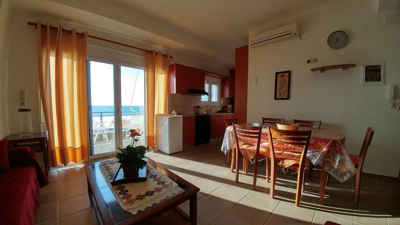 Villa Golden Ammos Sea View Каламаки Экстерьер фото